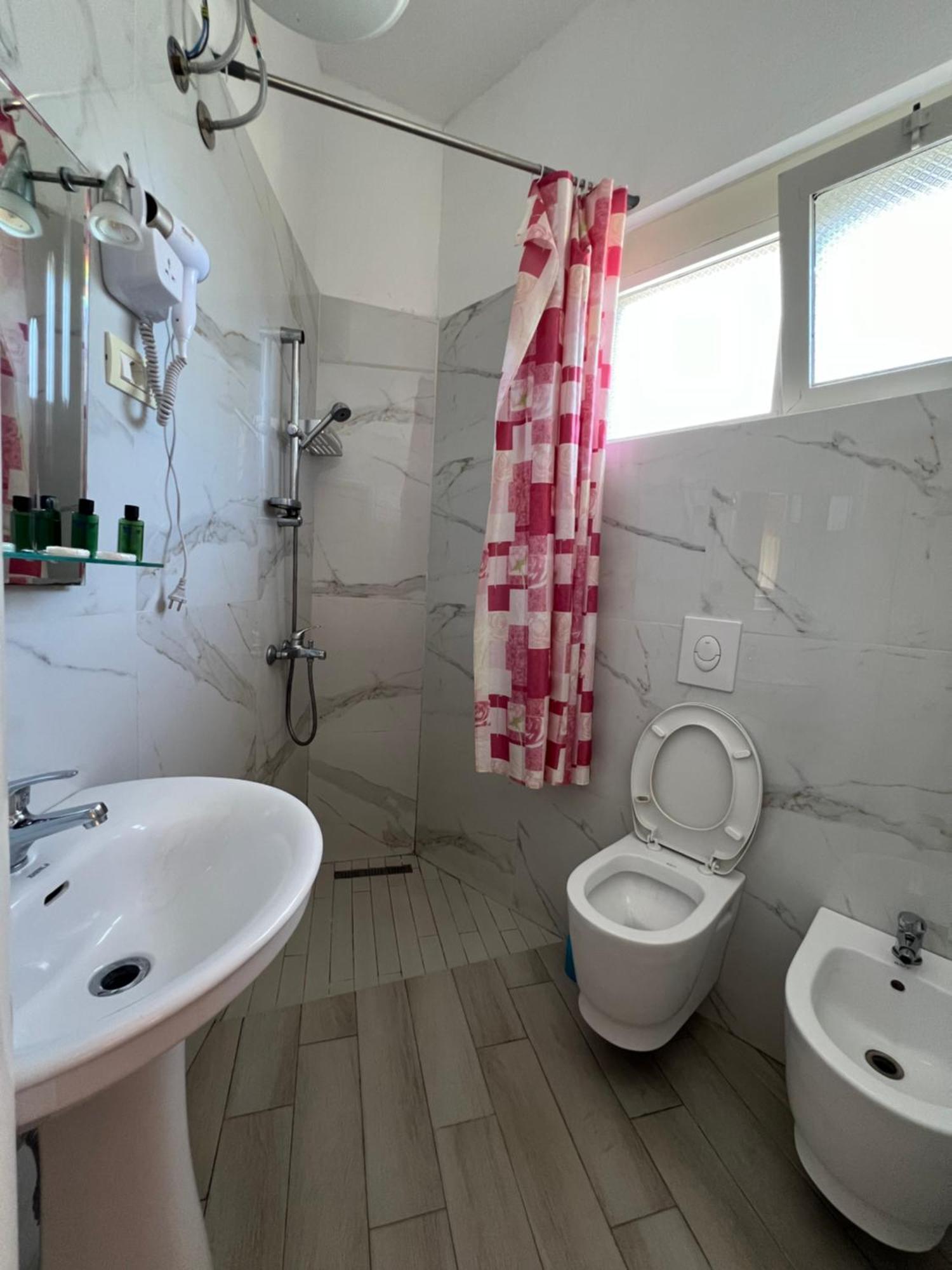 Vila 3 Rooms Durres Luaran gambar