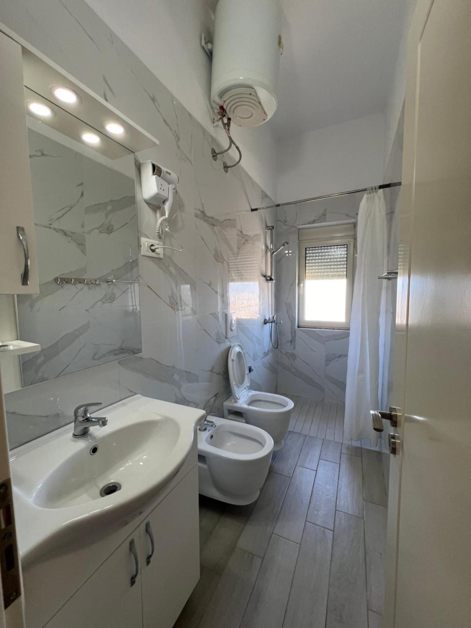 Vila 3 Rooms Durres Luaran gambar